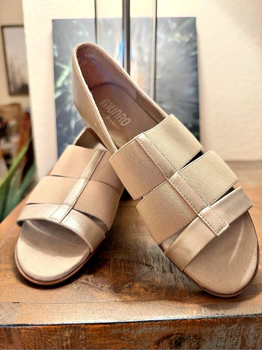 Munro Ideal Champagne Metallic Sandals Size 7.5 M